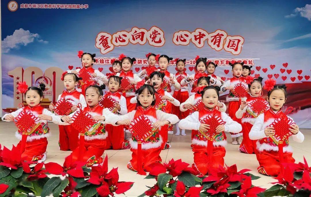 跟女生长期相处，应该聊什么啊？游戏画面