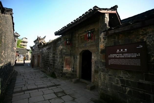 阴森的郊区