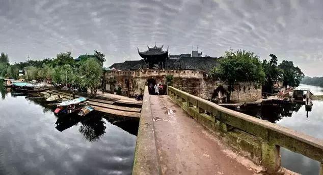 瑞士的首都是？